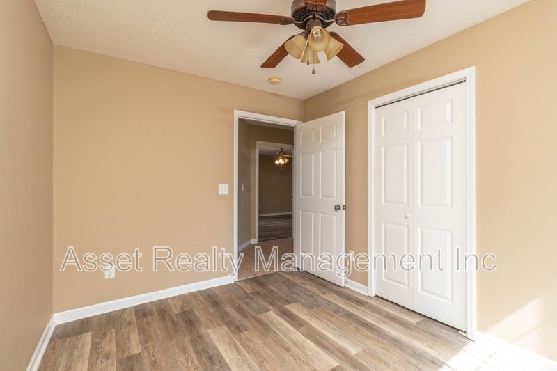 506 Drakewood Dr property image