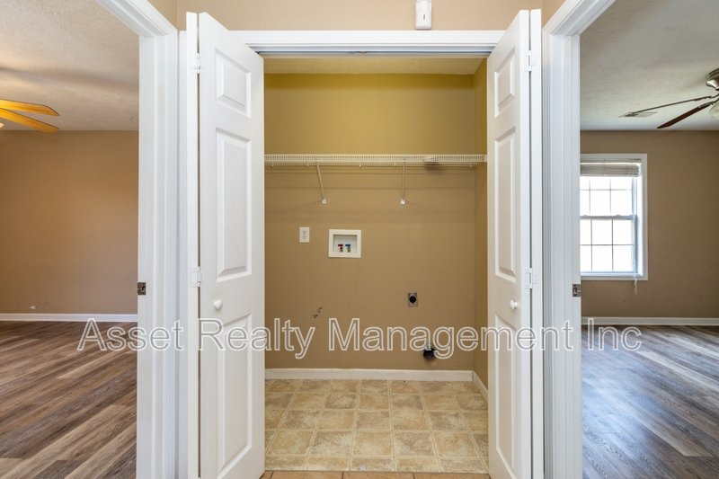 506 Drakewood Dr property image