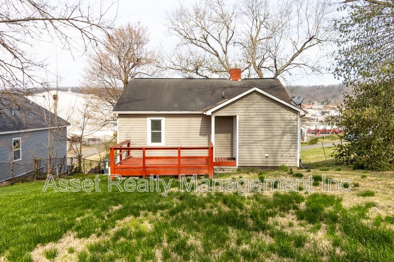 218 West Columbia Avenue property image