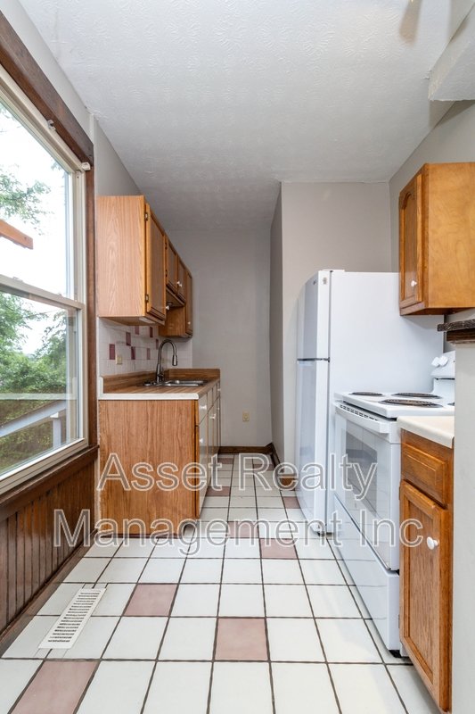 820 Luttrell Street - 1 property image