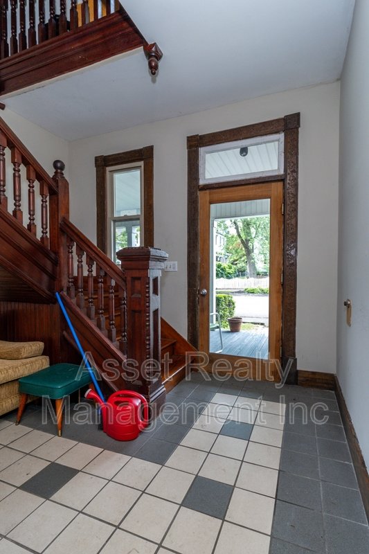 820 Luttrell Street - 1 property image