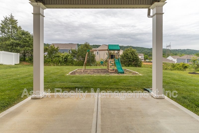 7832 Beeler Farms Ln property image