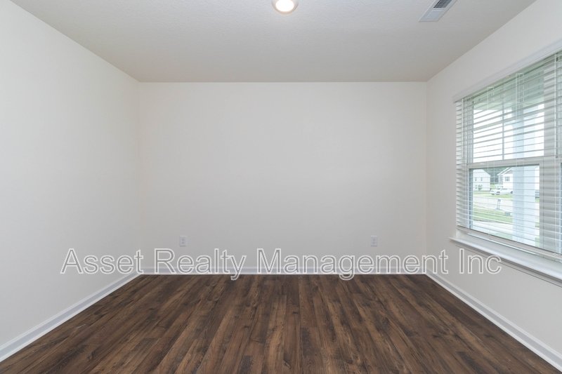 2076 Southwood Circle property image