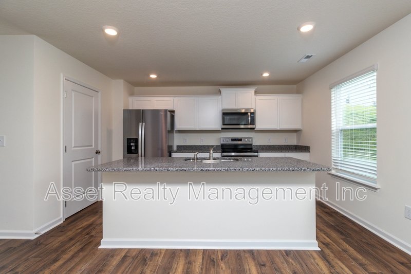 2076 Southwood Circle property image