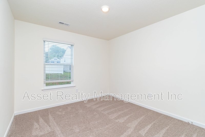 2076 Southwood Circle property image