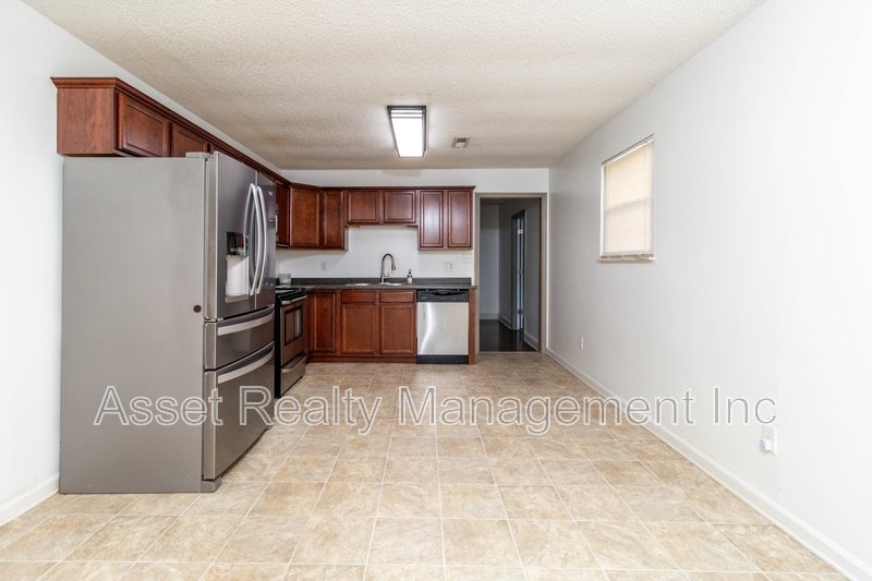 2821 Vicksburg Lane property image