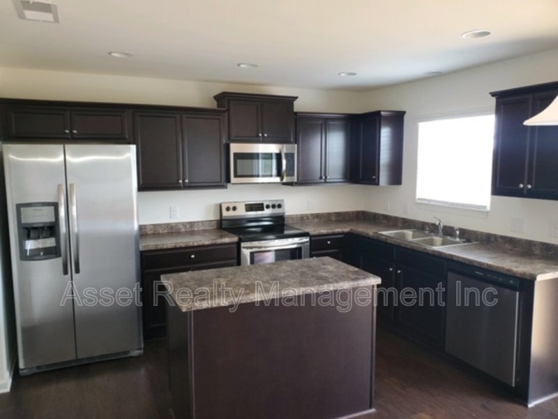 2545 Cottonwood Drive property image