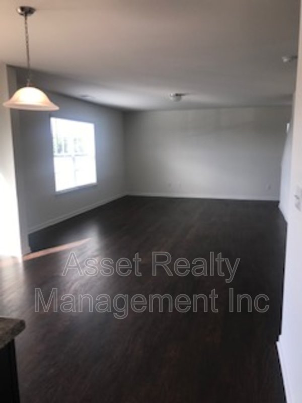 2545 Cottonwood Drive property image