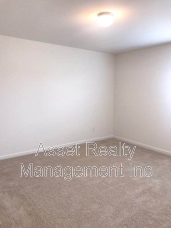 2545 Cottonwood Drive property image