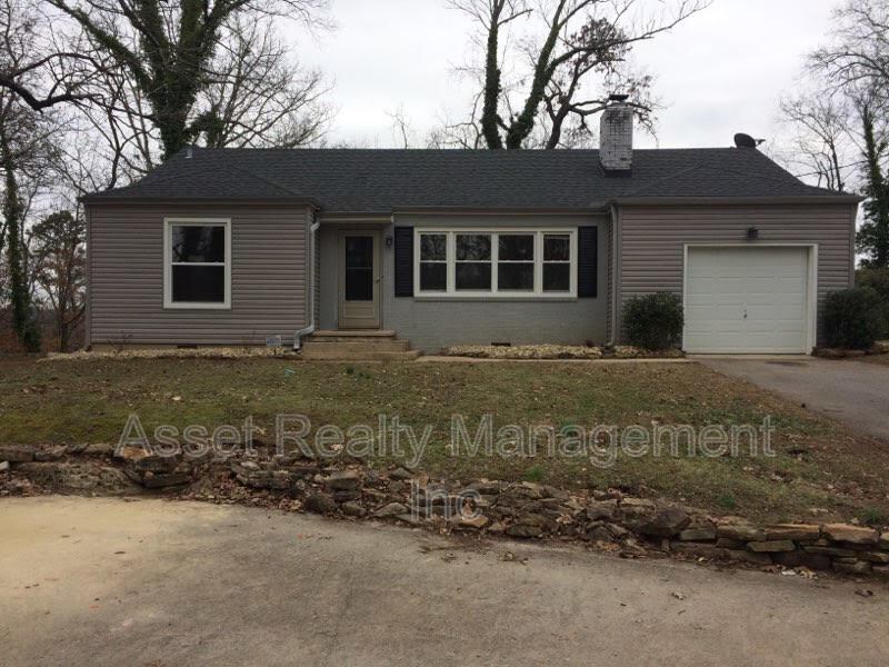 602 Lookout Court Southeast property image