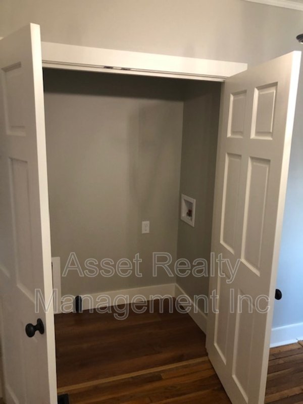 3730 Speedway Circle property image