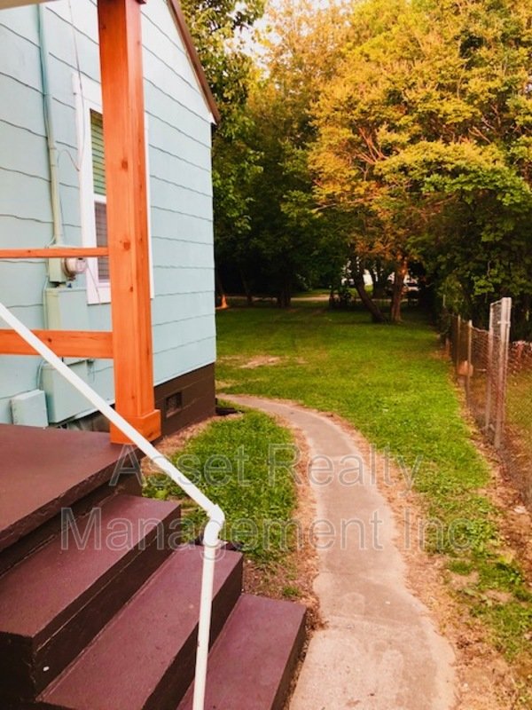 3730 Speedway Circle property image