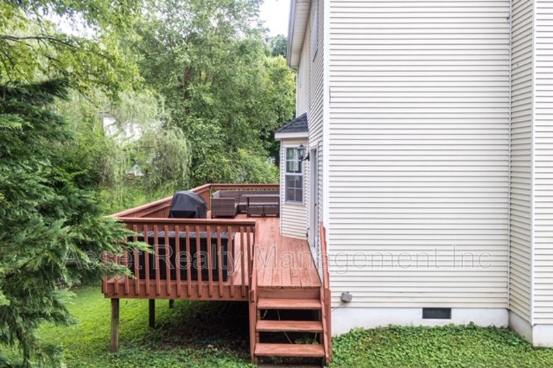 9009 Tall Timber Drive property image