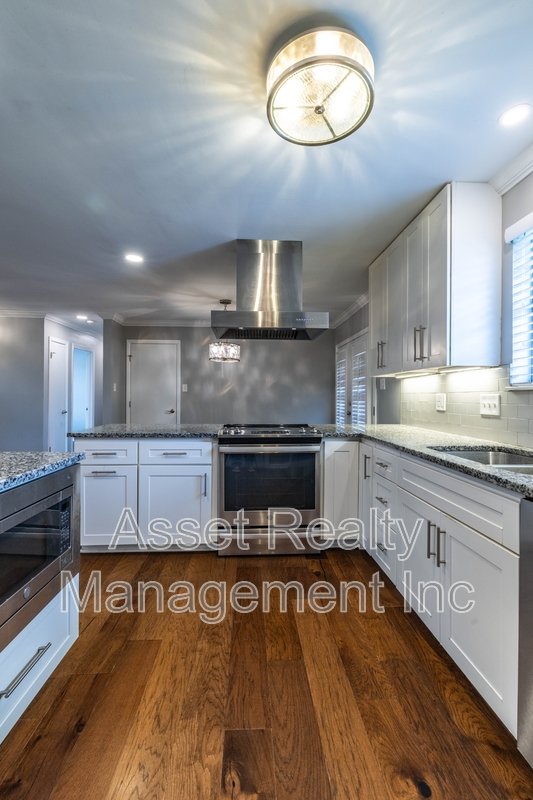 2601 Shropshire Boulevard property image