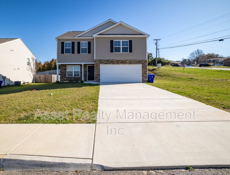 305 Aspen Dr property image