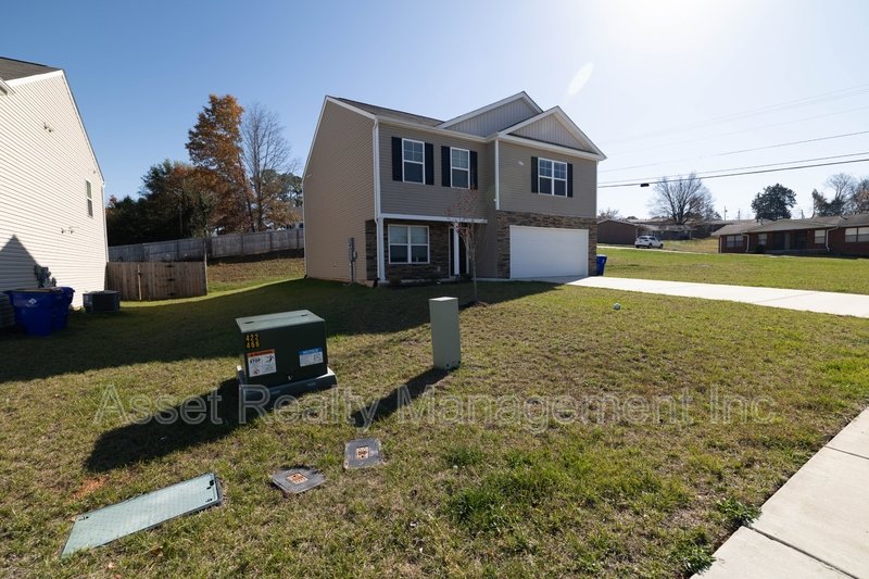 305 Aspen Dr property image