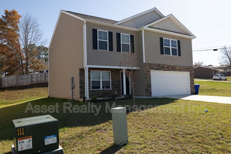 305 Aspen Dr property image