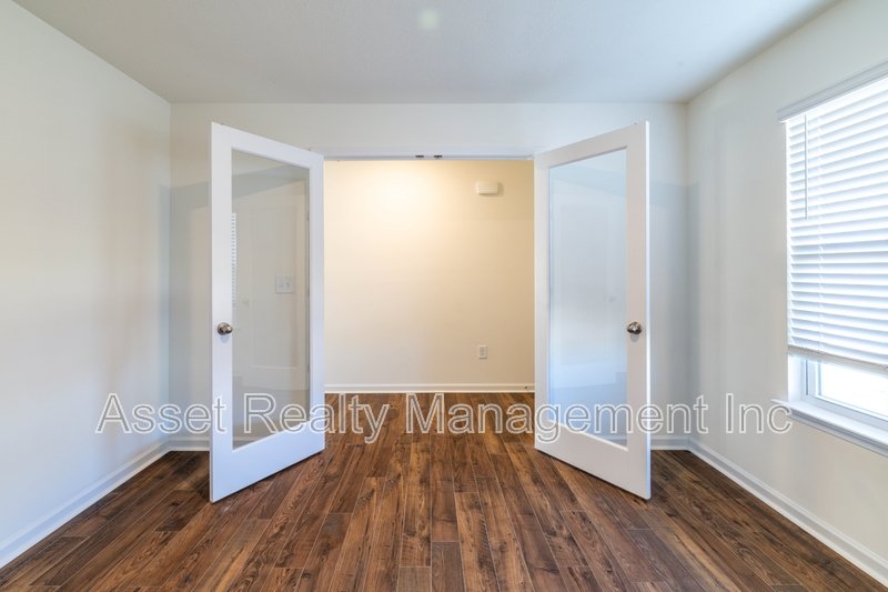 305 Aspen Dr property image