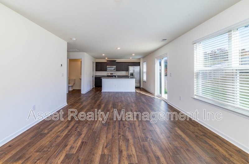 305 Aspen Dr property image