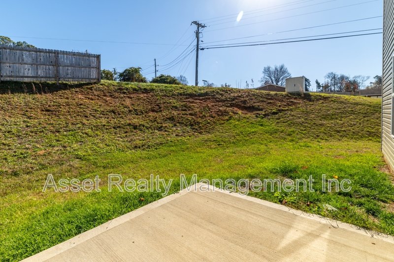 305 Aspen Dr property image