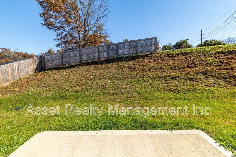 305 Aspen Dr property image