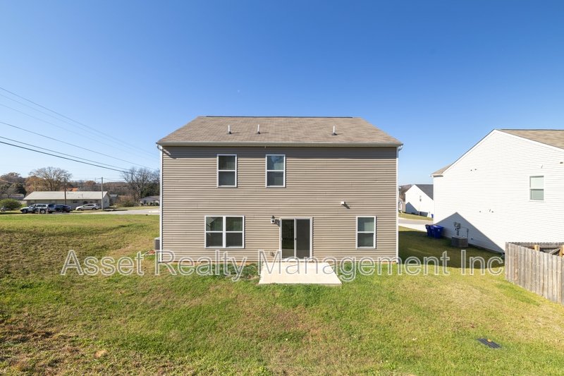 305 Aspen Dr property image