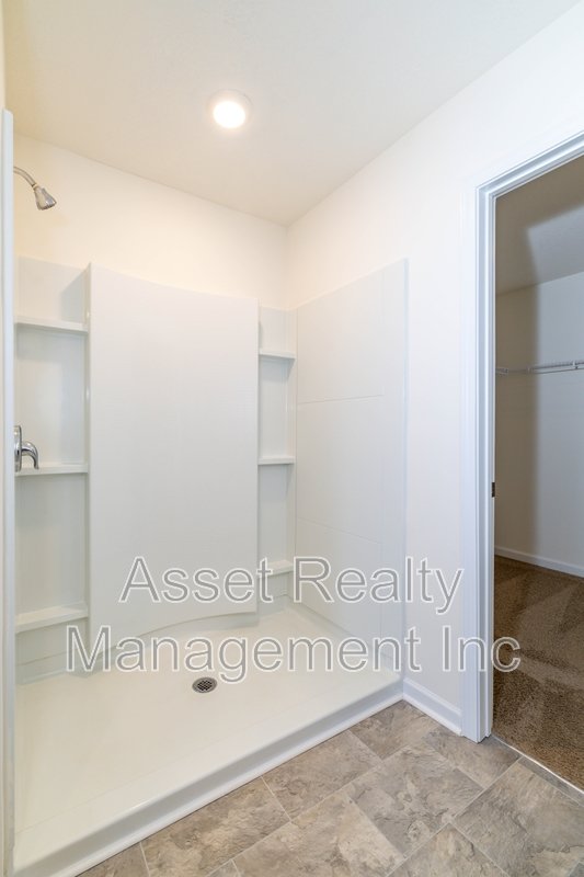 305 Aspen Dr property image