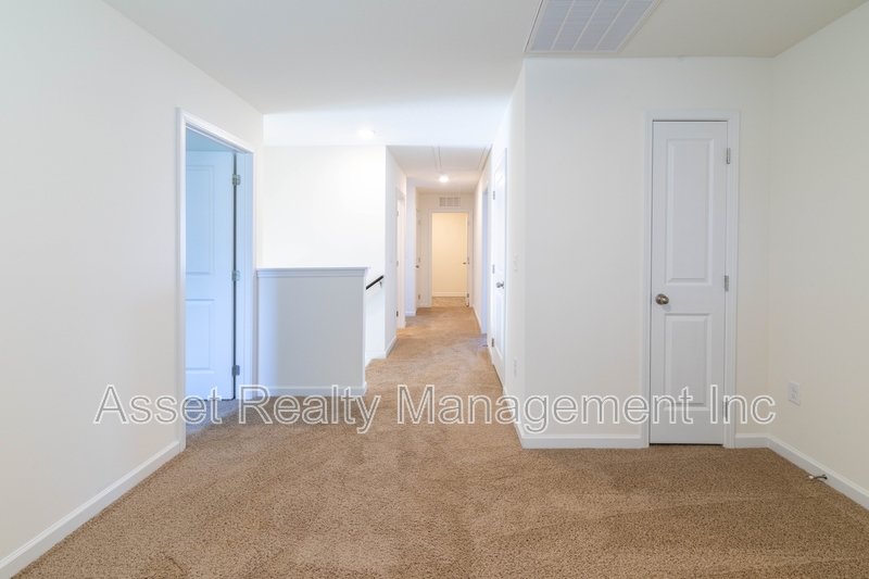 305 Aspen Dr property image