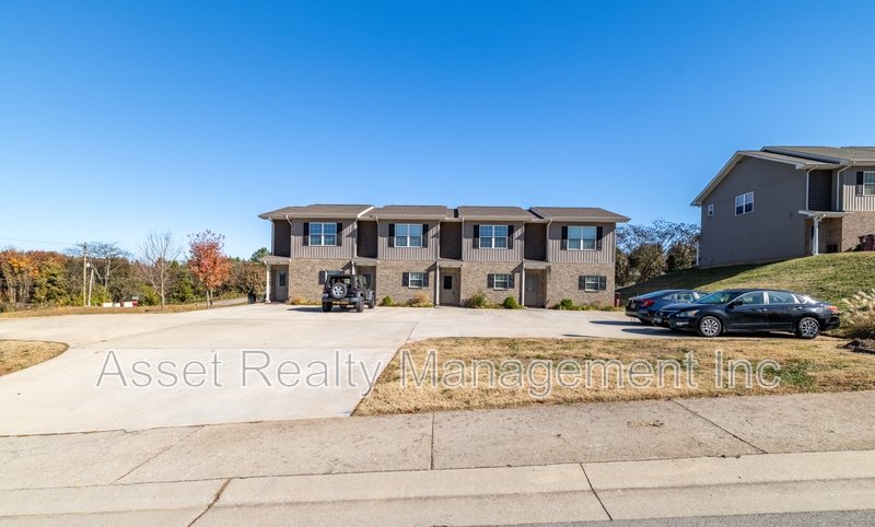 932 Warrior Hill Drive - 1 property image