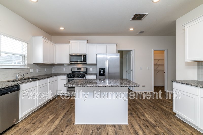 4714 Willow Bluff Circle property image