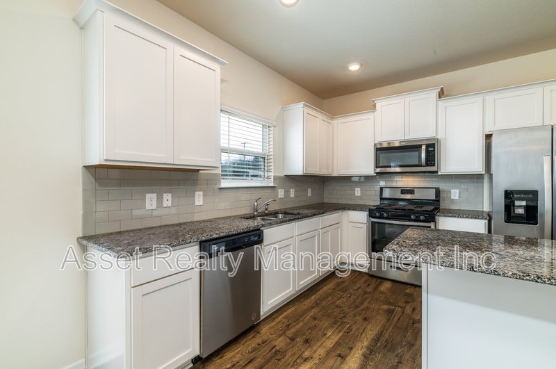 4714 Willow Bluff Circle property image