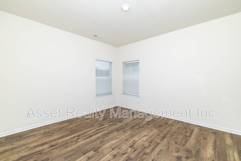 4714 Willow Bluff Circle property image