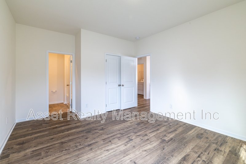 4714 Willow Bluff Circle property image