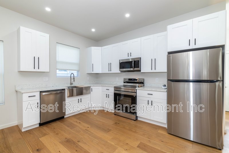 1422 Beaumont Avenue property image