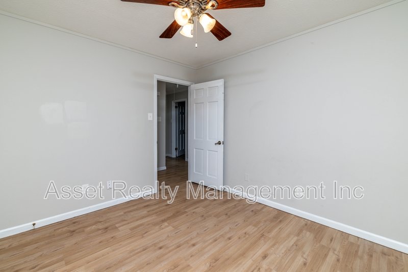 11719 S Williamsburg Drive property image