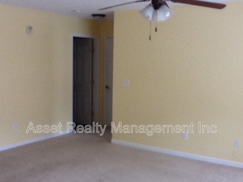 1667 Maple View Way property image