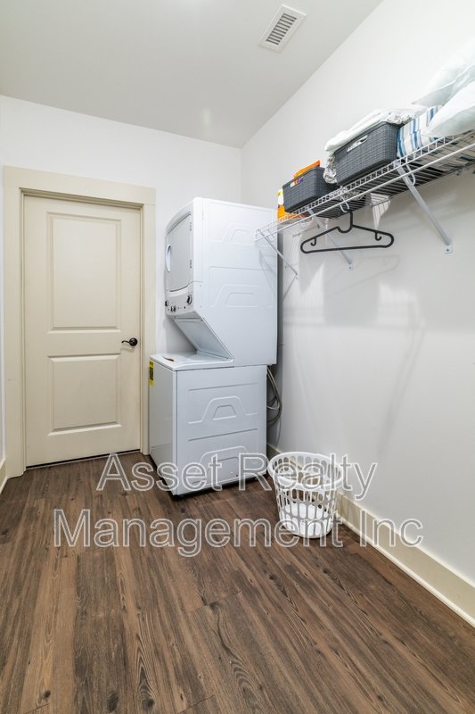 1110 Franck Street - 203 property image