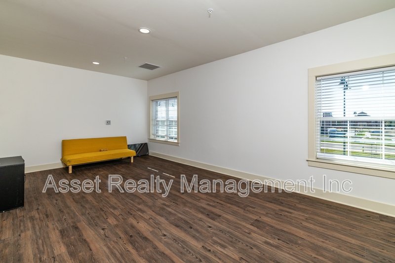 1110 Franck Street - 203 property image