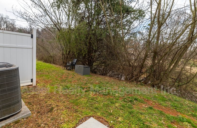 923 Warrior Hill Drive - 1 property image