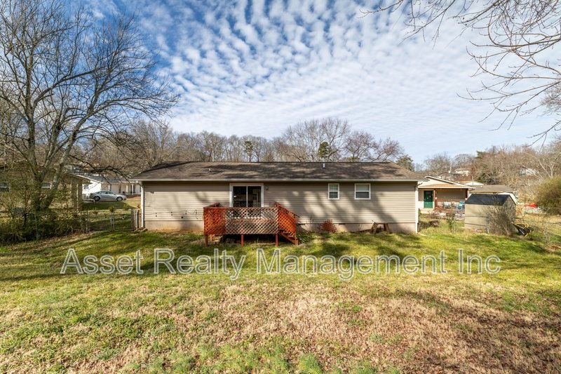 5601 Ludbury Lane property image