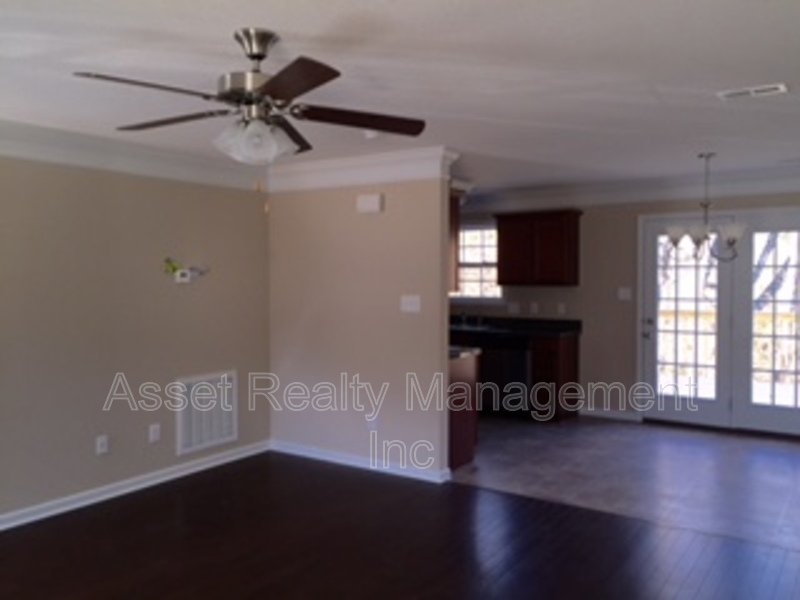 5909 Apple Valley Drive property image