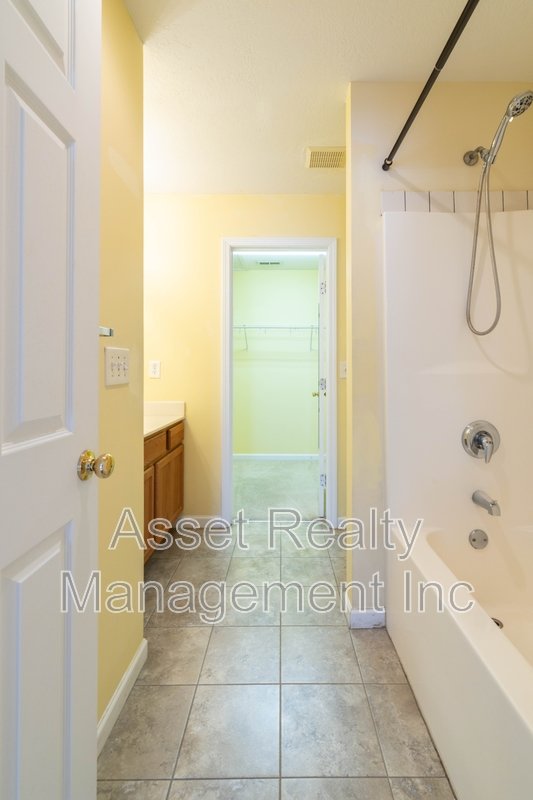 1667 Maple View Way property image