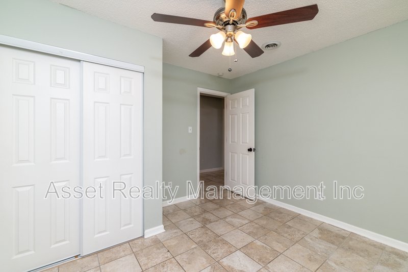 928 Chip Cove Lane - 1 property image