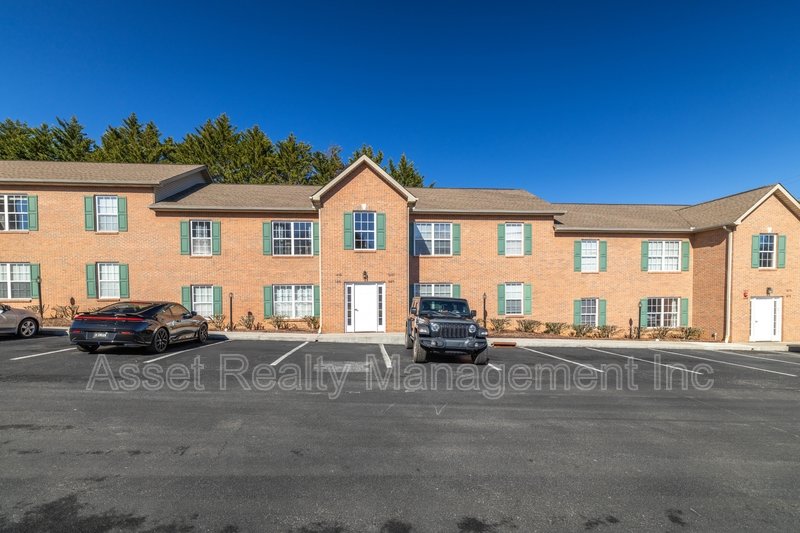 1667 Maple View Way property image