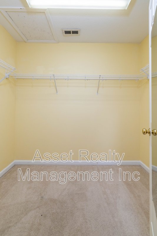 1667 Maple View Way property image