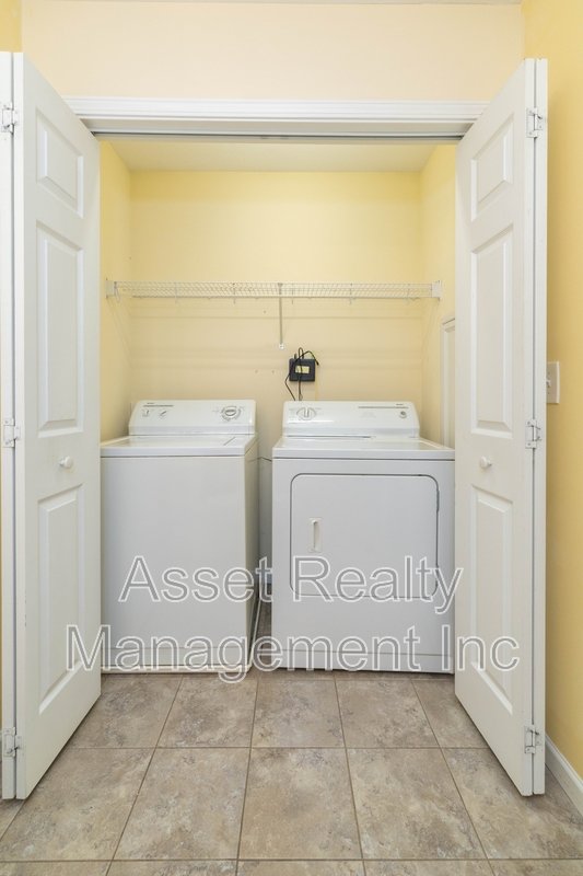 1667 Maple View Way property image