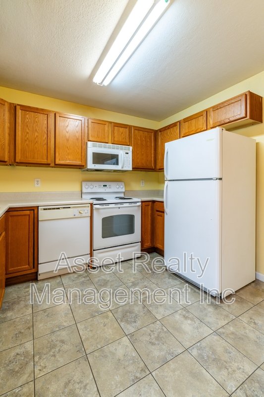 1667 Maple View Way property image