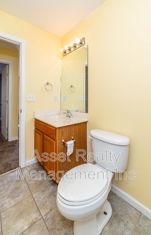 1667 Maple View Way property image