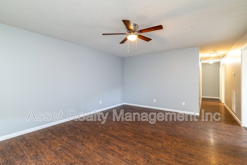 2013 Paris Road property image