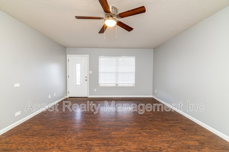 2013 Paris Road property image